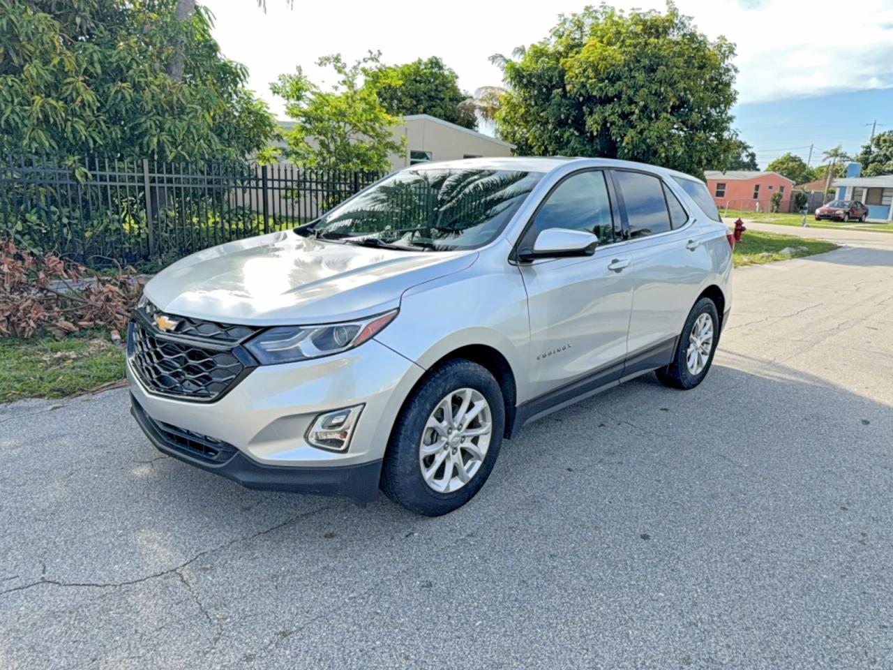 2018 Chevrolet Equinox Lt - Image 2