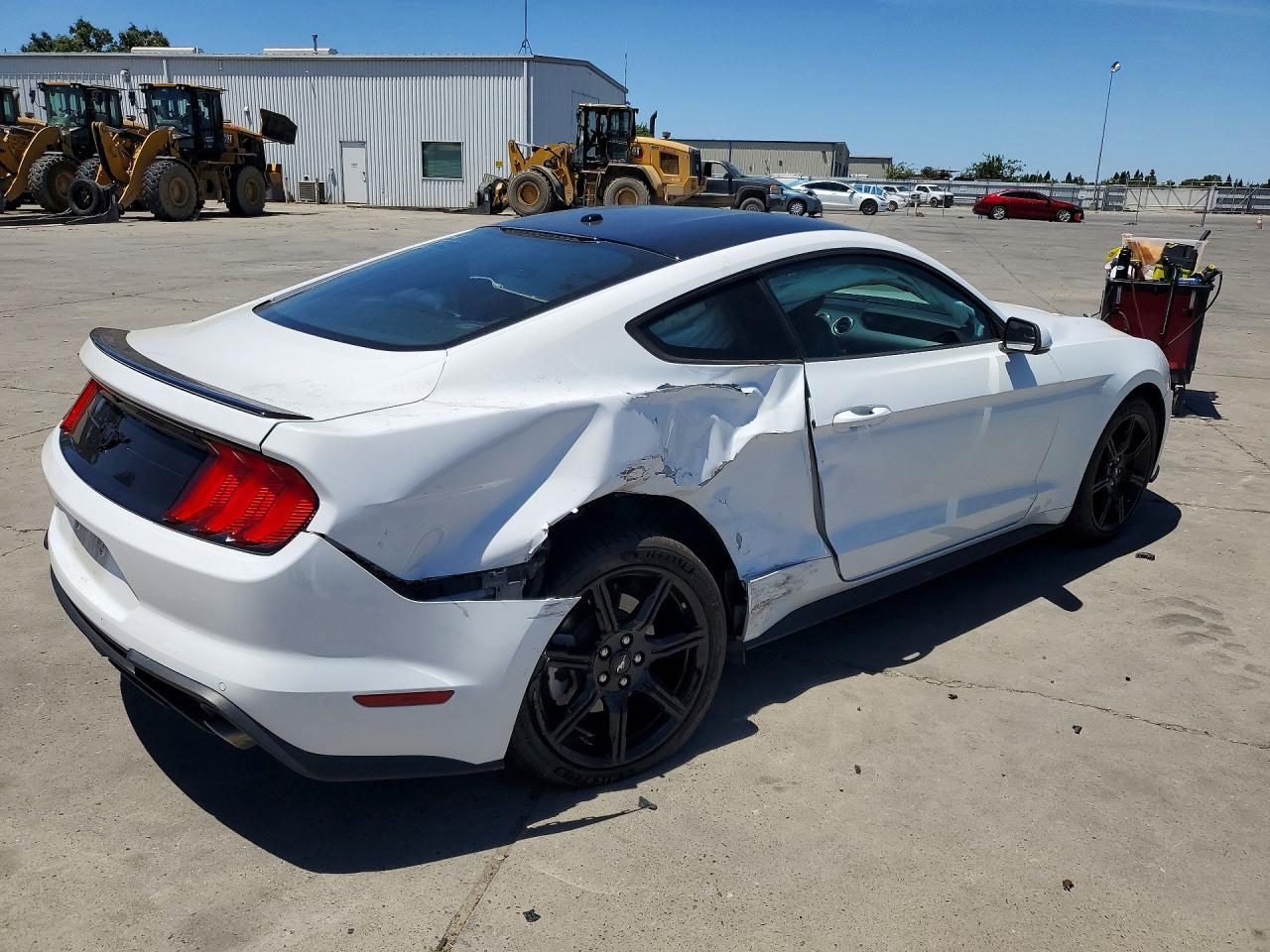 2018 Ford Mustang - Image 3