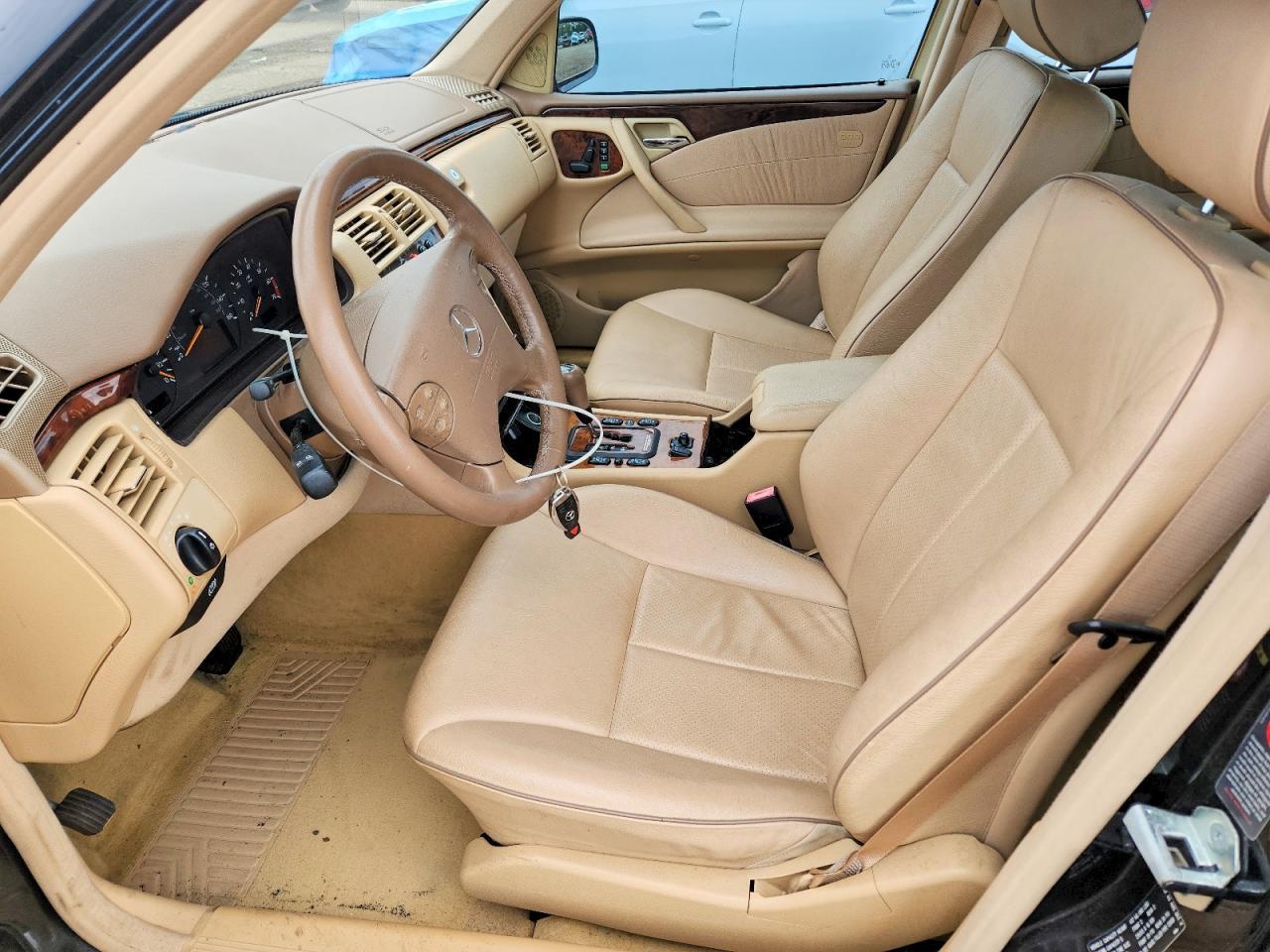 2000 Mercedes-Benz E 320 - Фото 7