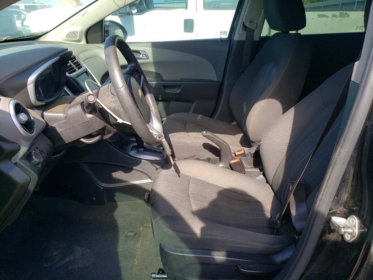 2017 Chevrolet Sonic Lt - Image 7
