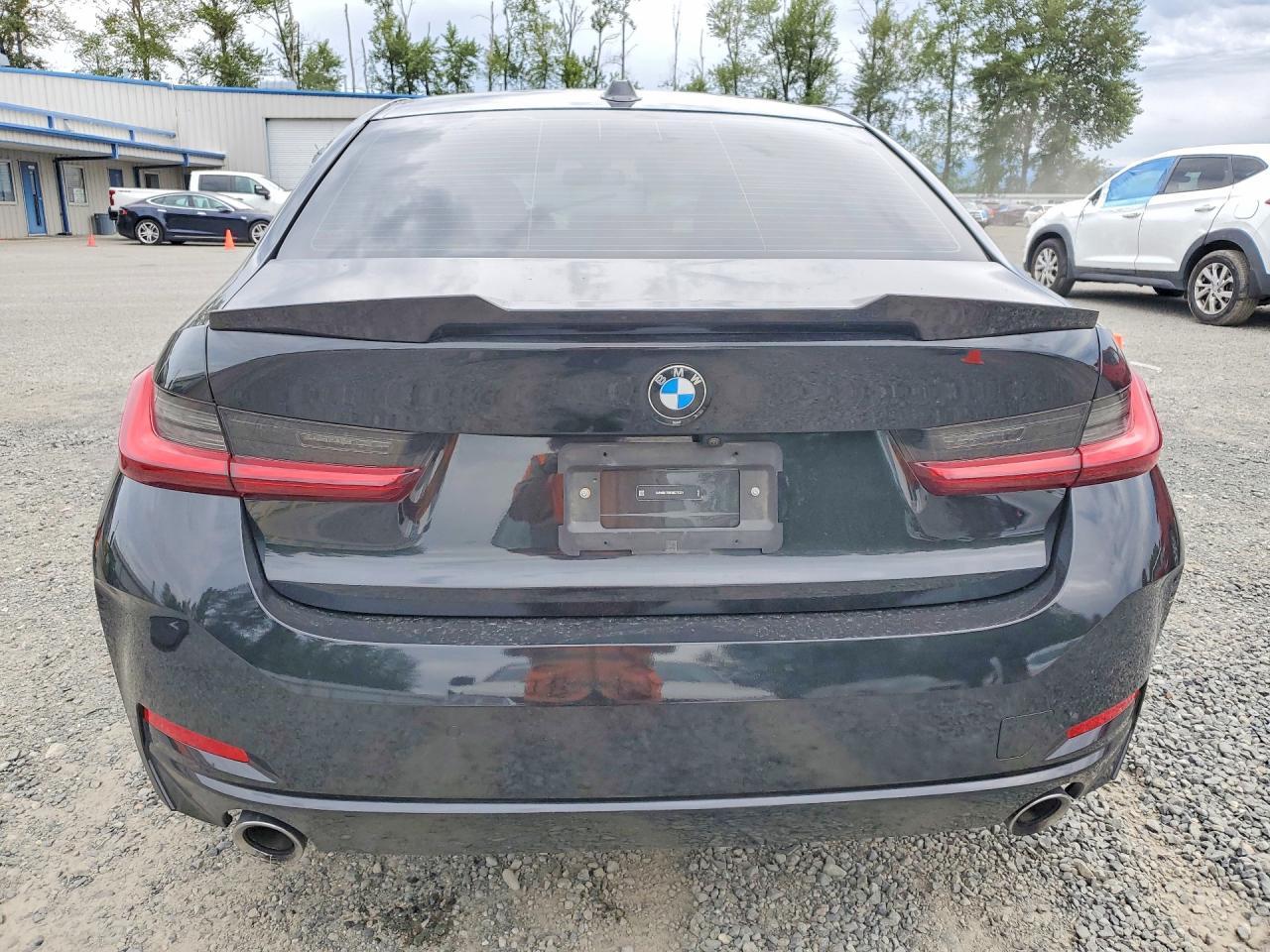 2024 BMW 330Xi - Фото 6