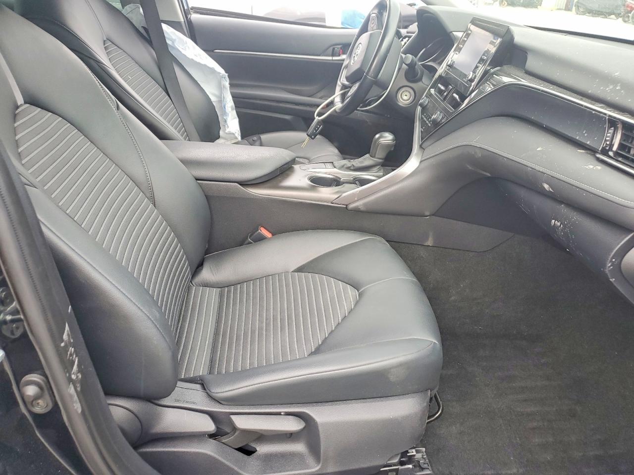 2023 Toyota Camry Se - Image 7