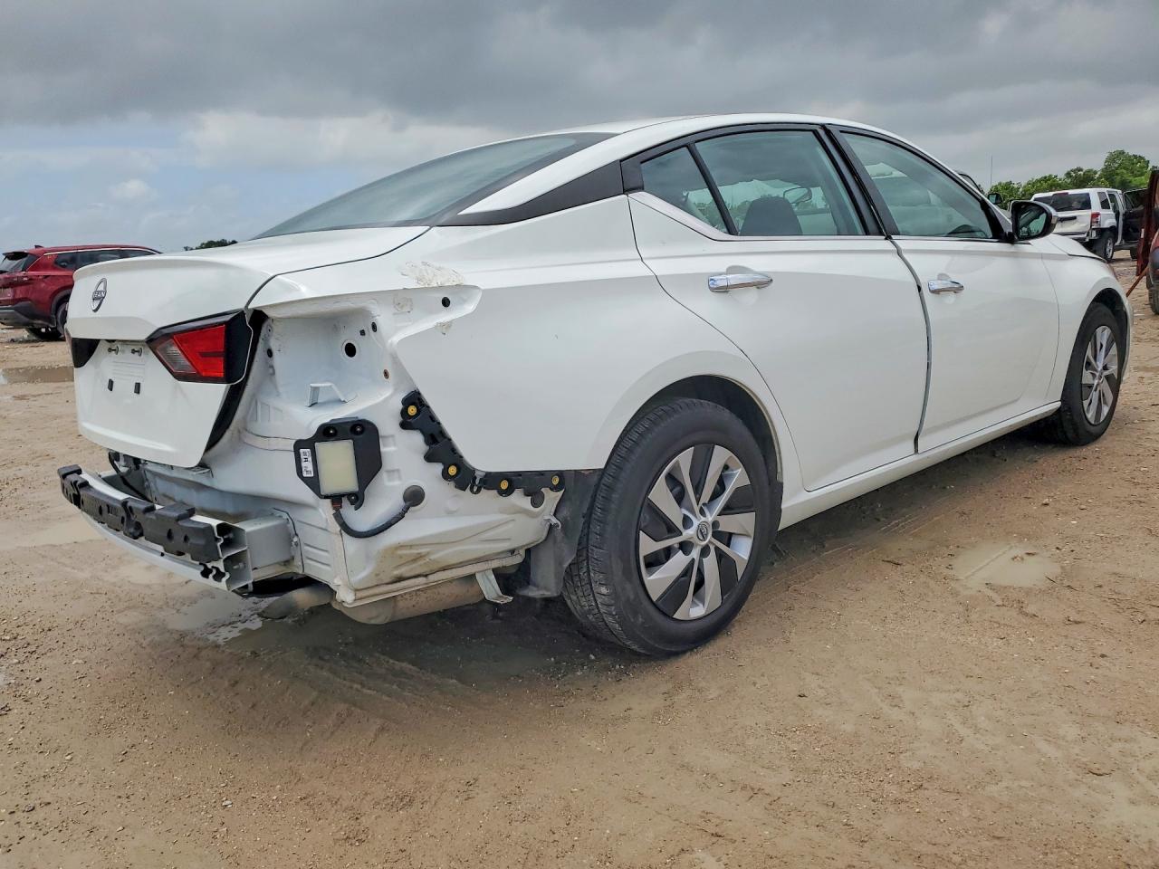 2024 Nissan Altima S - Image 3