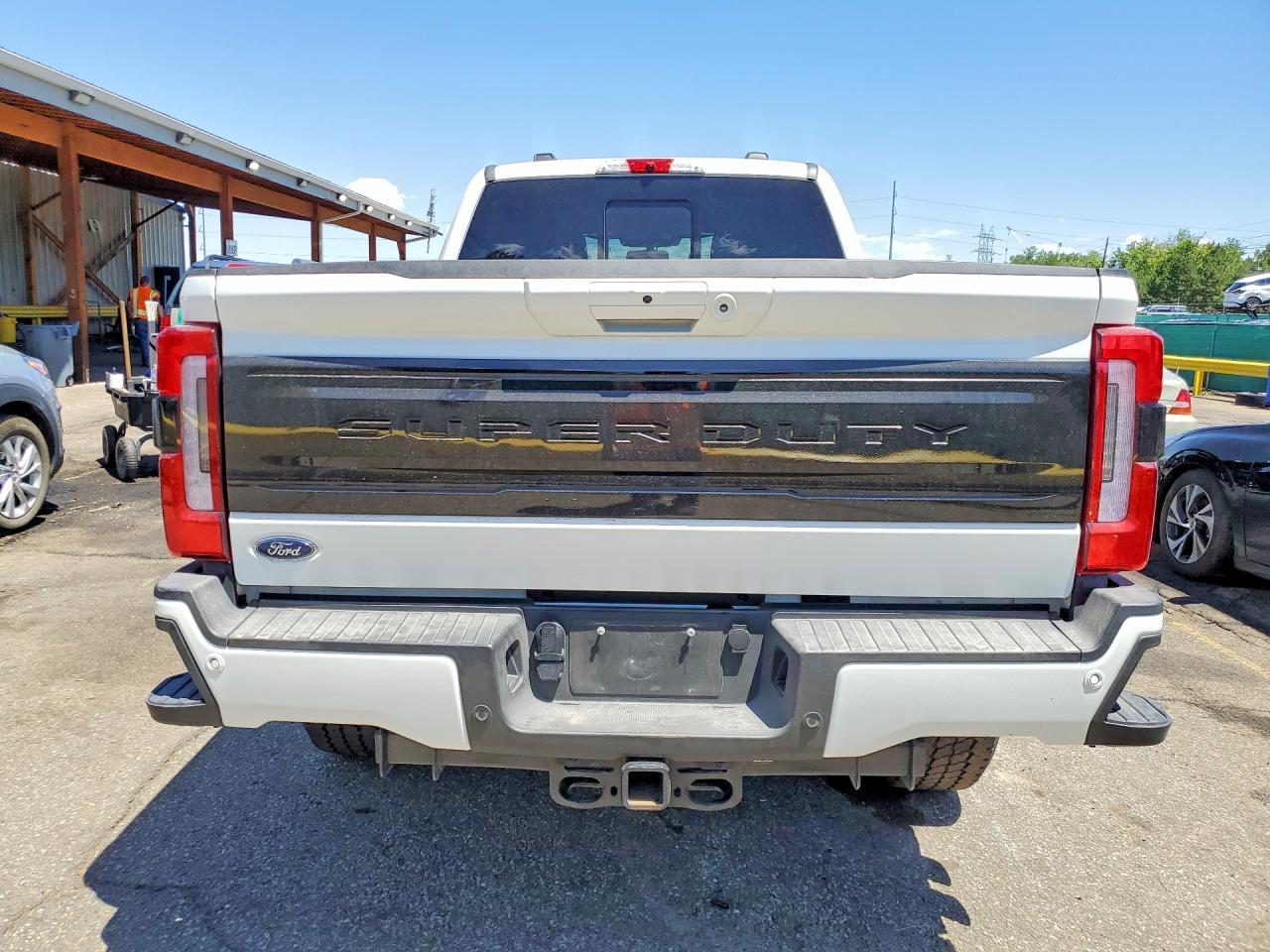 2025 Ford F350 Super Duty - Фото 6