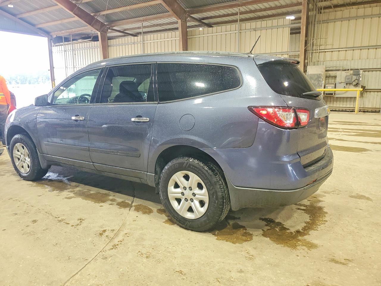 2014 Chevrolet Traverse Ls - Фото 2