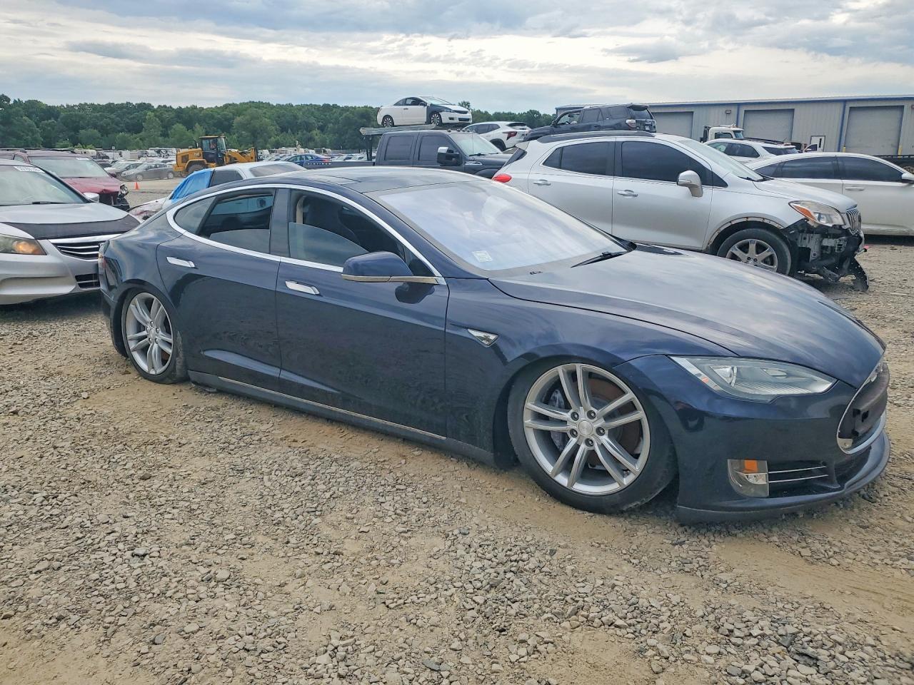 2013 Tesla Model S - Image 4