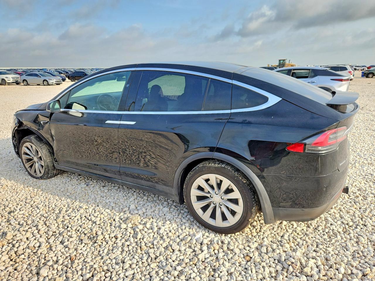 2018 Tesla Model X - Фото 2