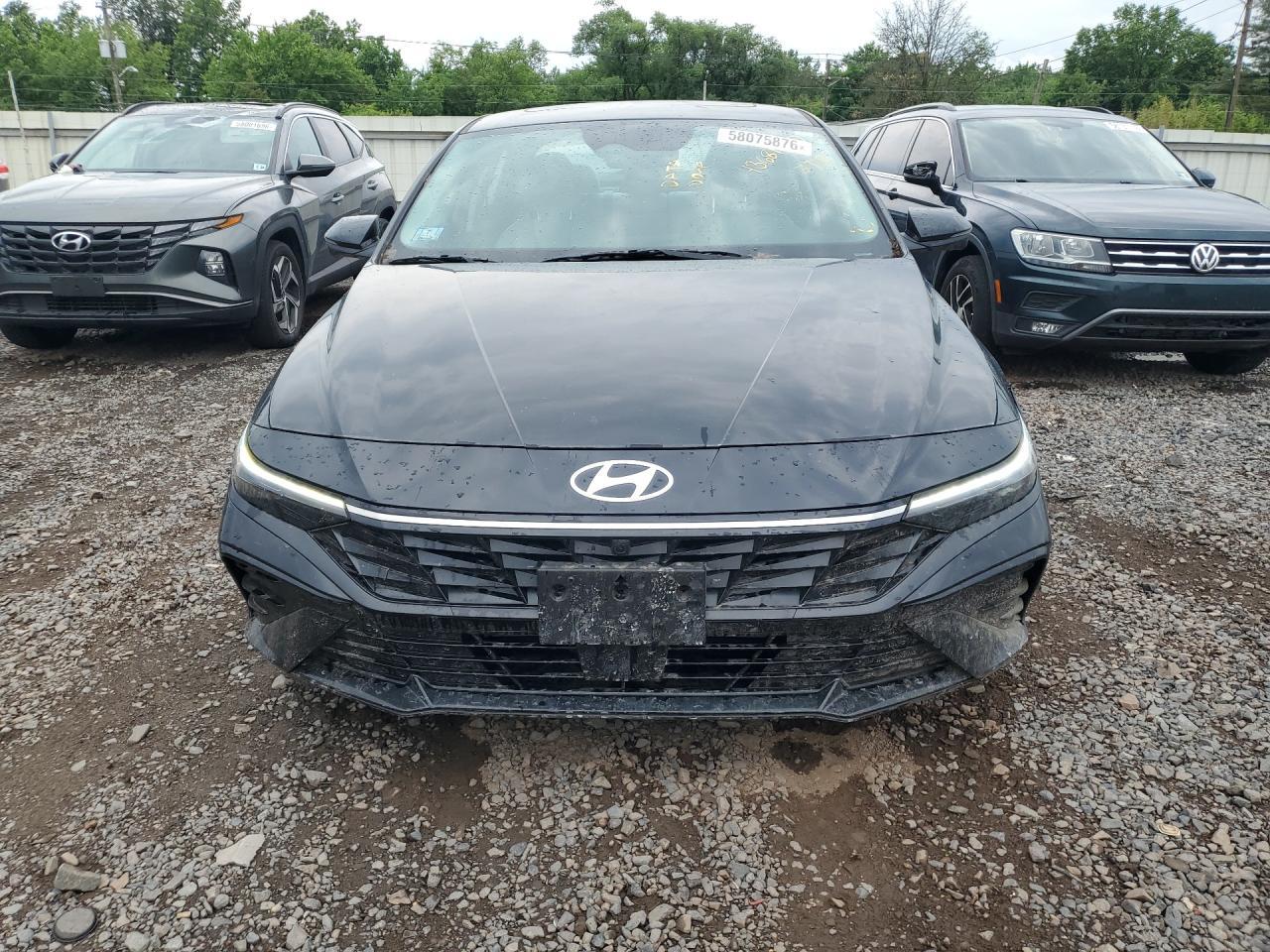 2024 Hyundai Elantra Limited - Image 5