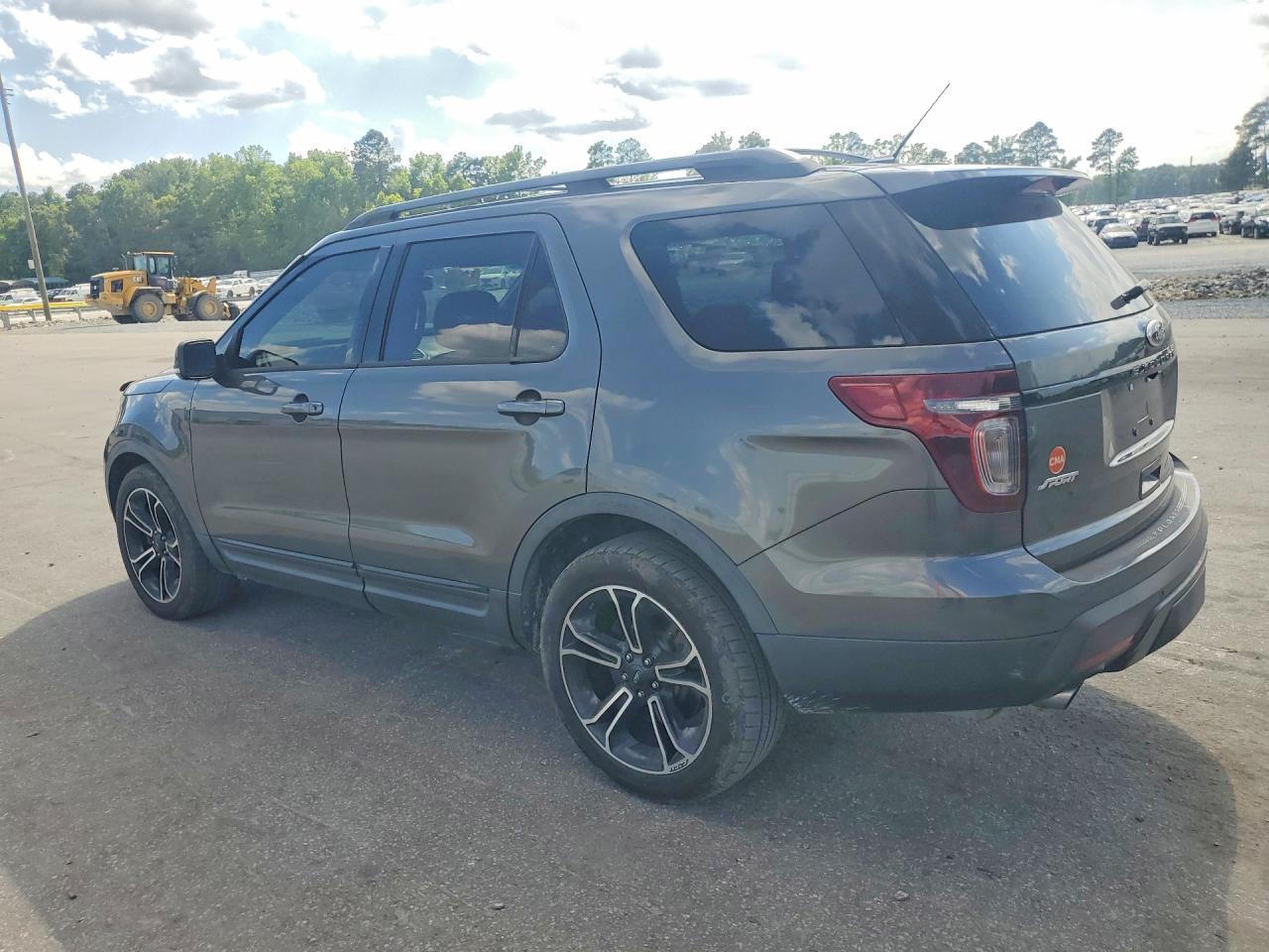 2015 Ford Explorer Sport - Фото 2