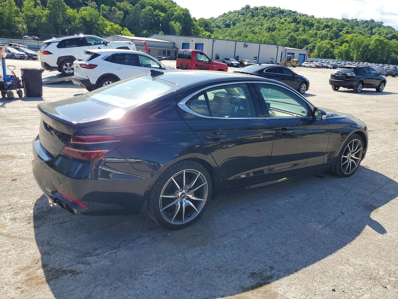 2022 Genesis G70 2.0T - Image 3