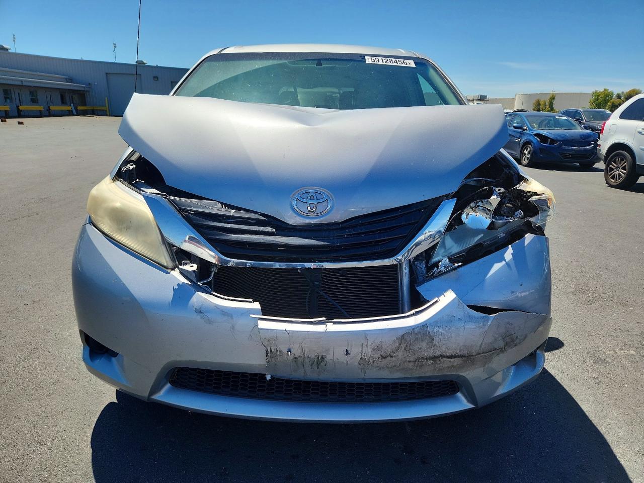 2012 Toyota Sienna Le - Фото 5