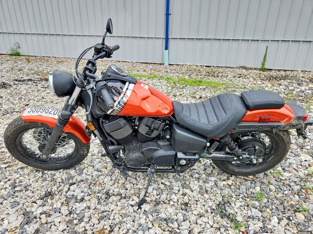 2025 Honda Vt750 C2B - Фото 3