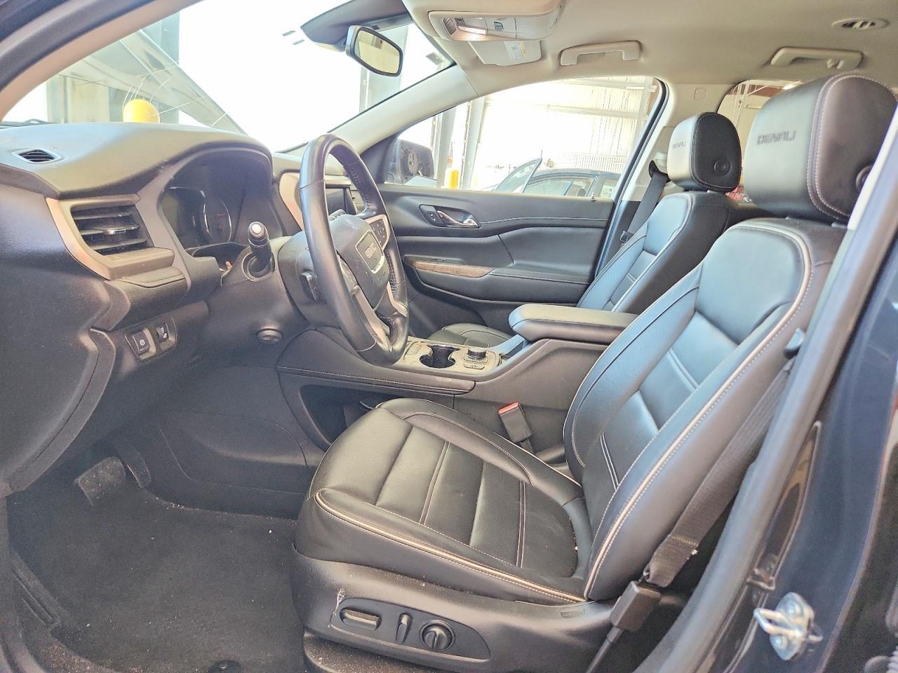 2020 GMC Acadia Denali - Фото 7
