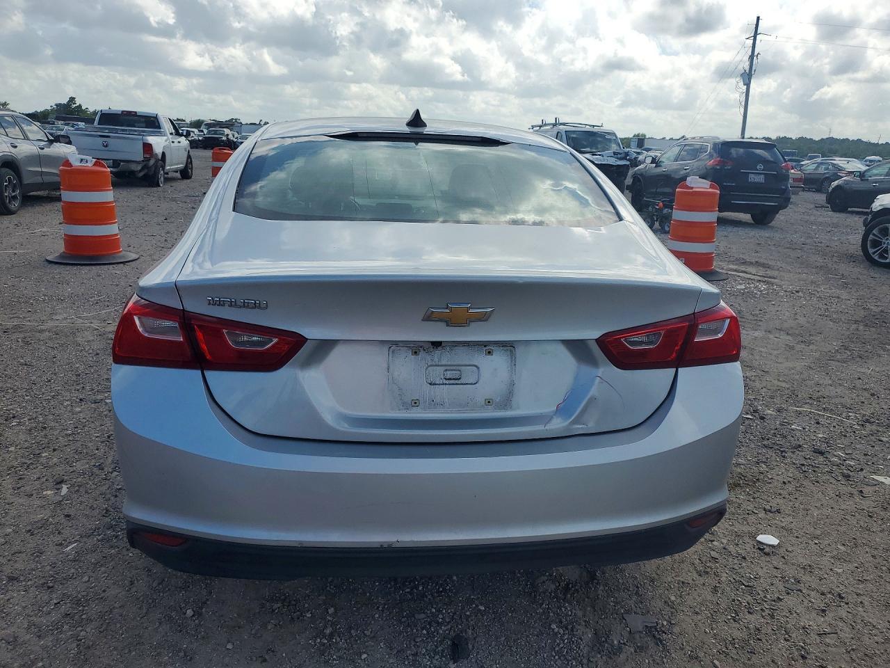 2020 Chevrolet Malibu Ls - Фото 6
