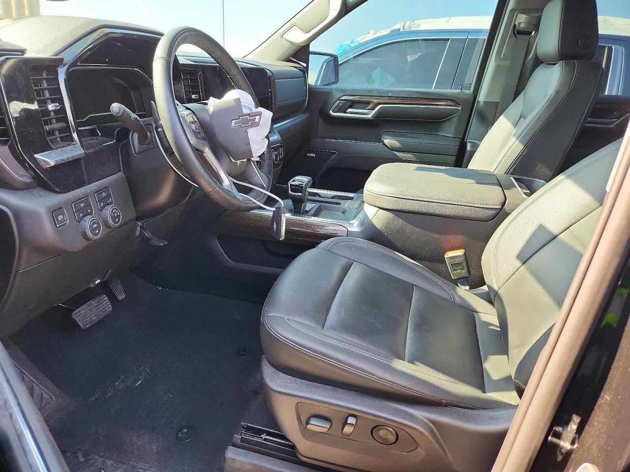 2025 Chevrolet Silverado K1500 Rst - Image 7