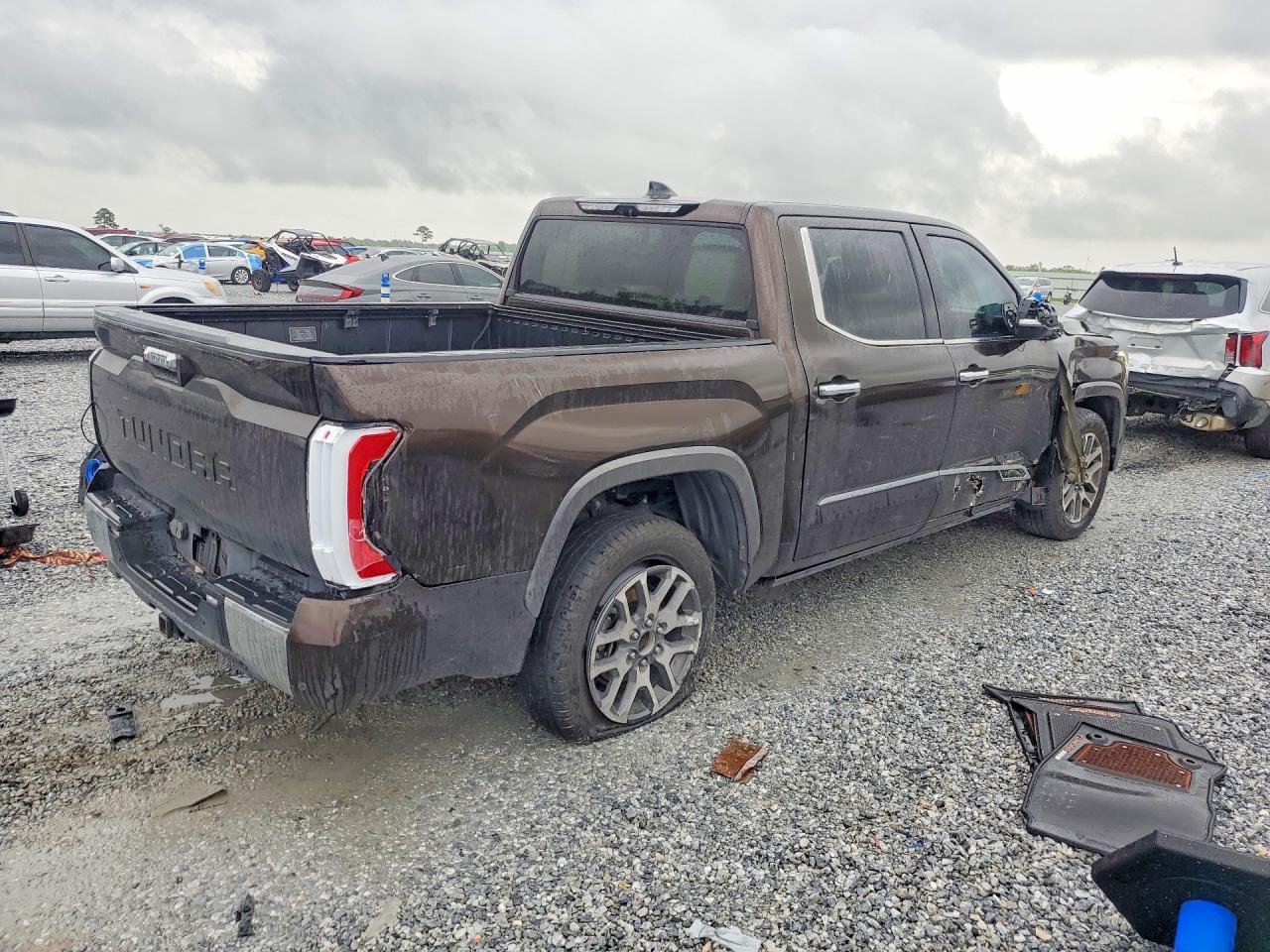 2022 Toyota Tundra 1794 Edition - Фото 3