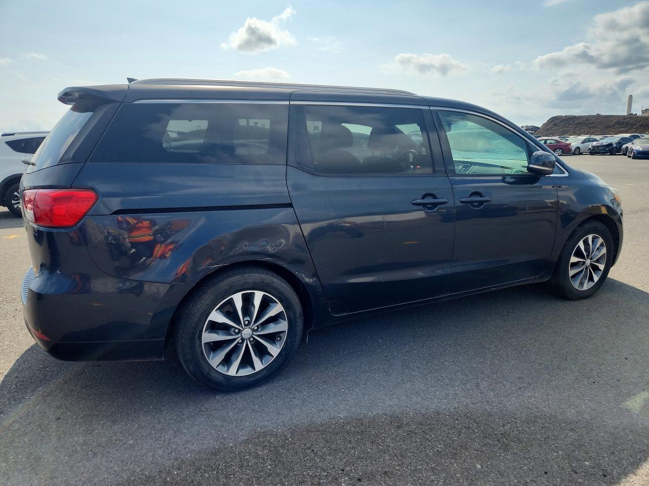 2016 Kia Sedona Sx - Image 3