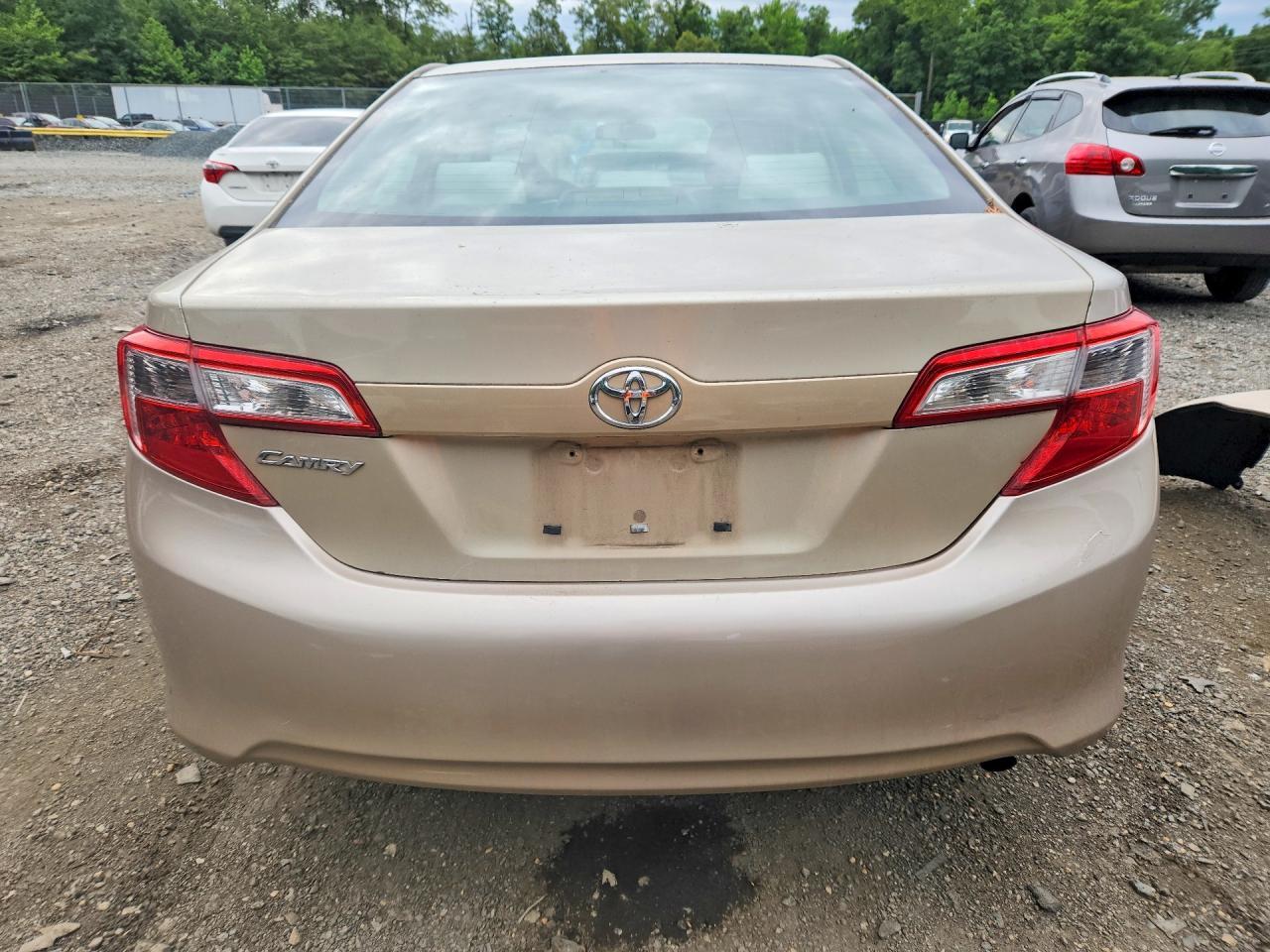 2012 Toyota Camry L - Image 6