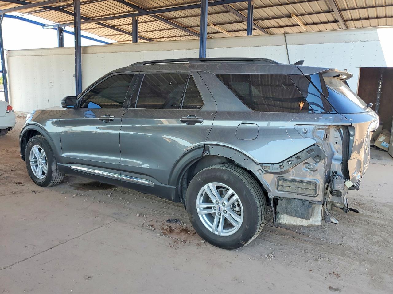 2024 Ford Explorer Xlt - Фото 2