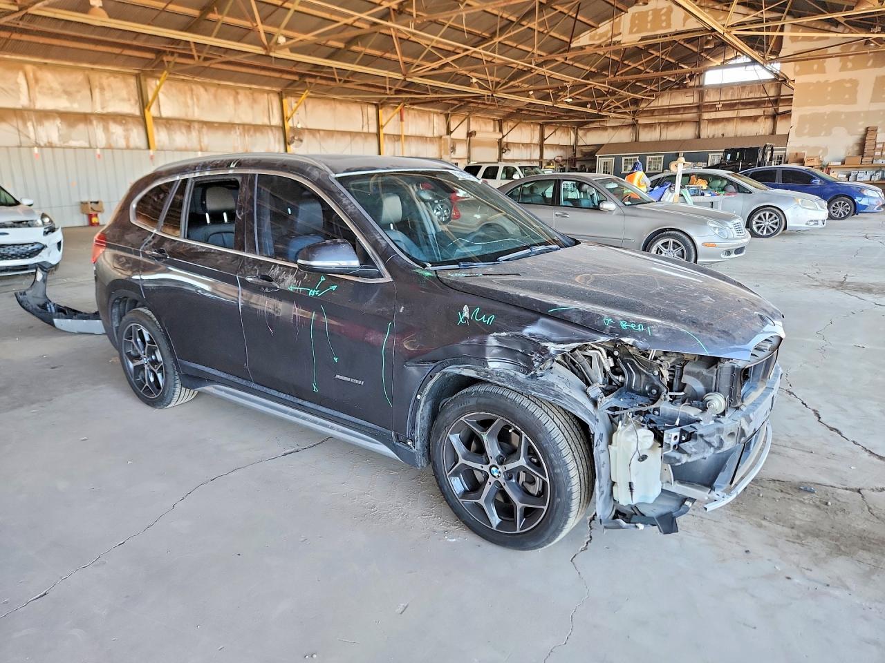 2017 BMW X1 xDrive28I - Фото 4