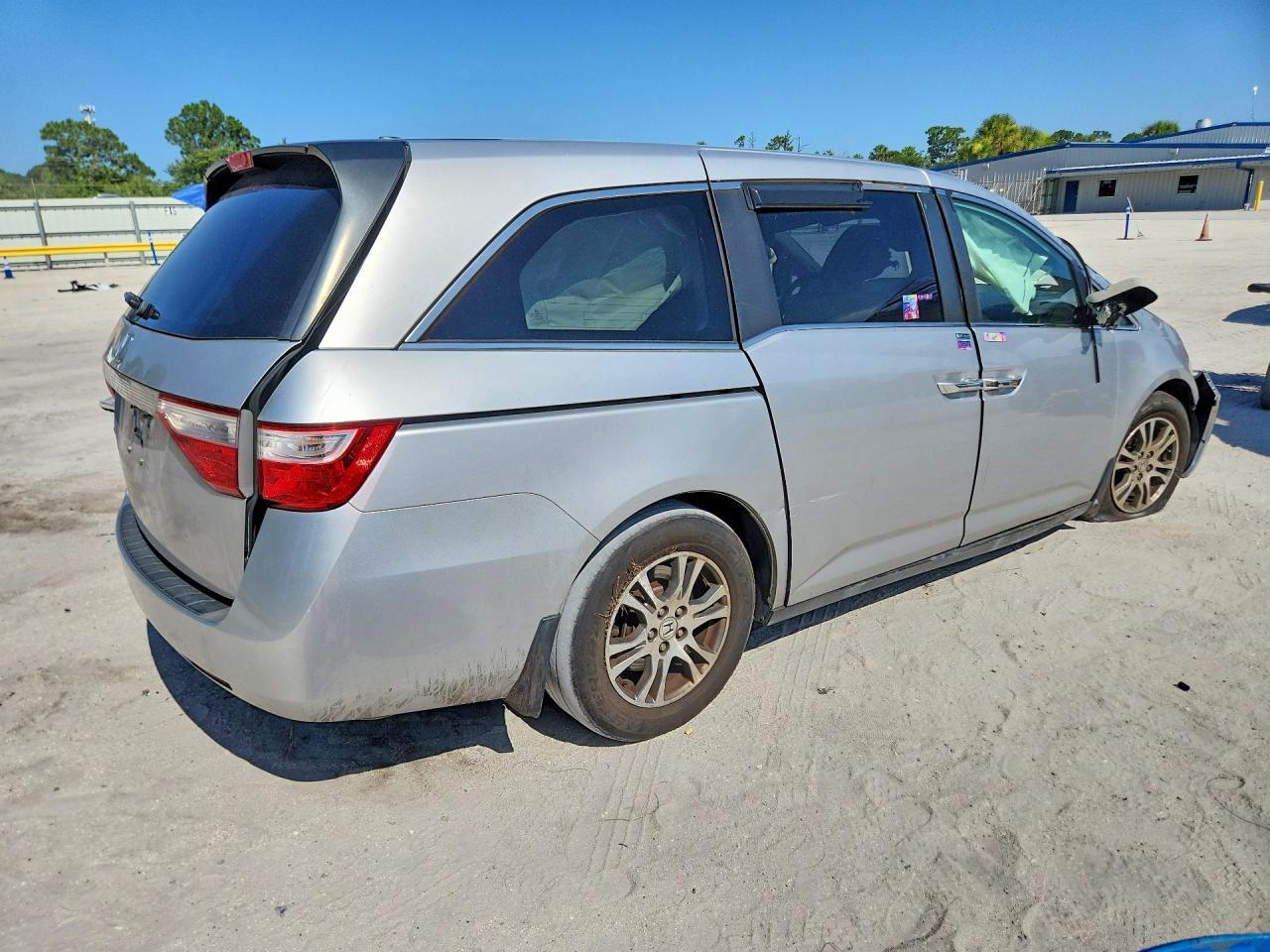 2013 Honda Odyssey Exl - Фото 3