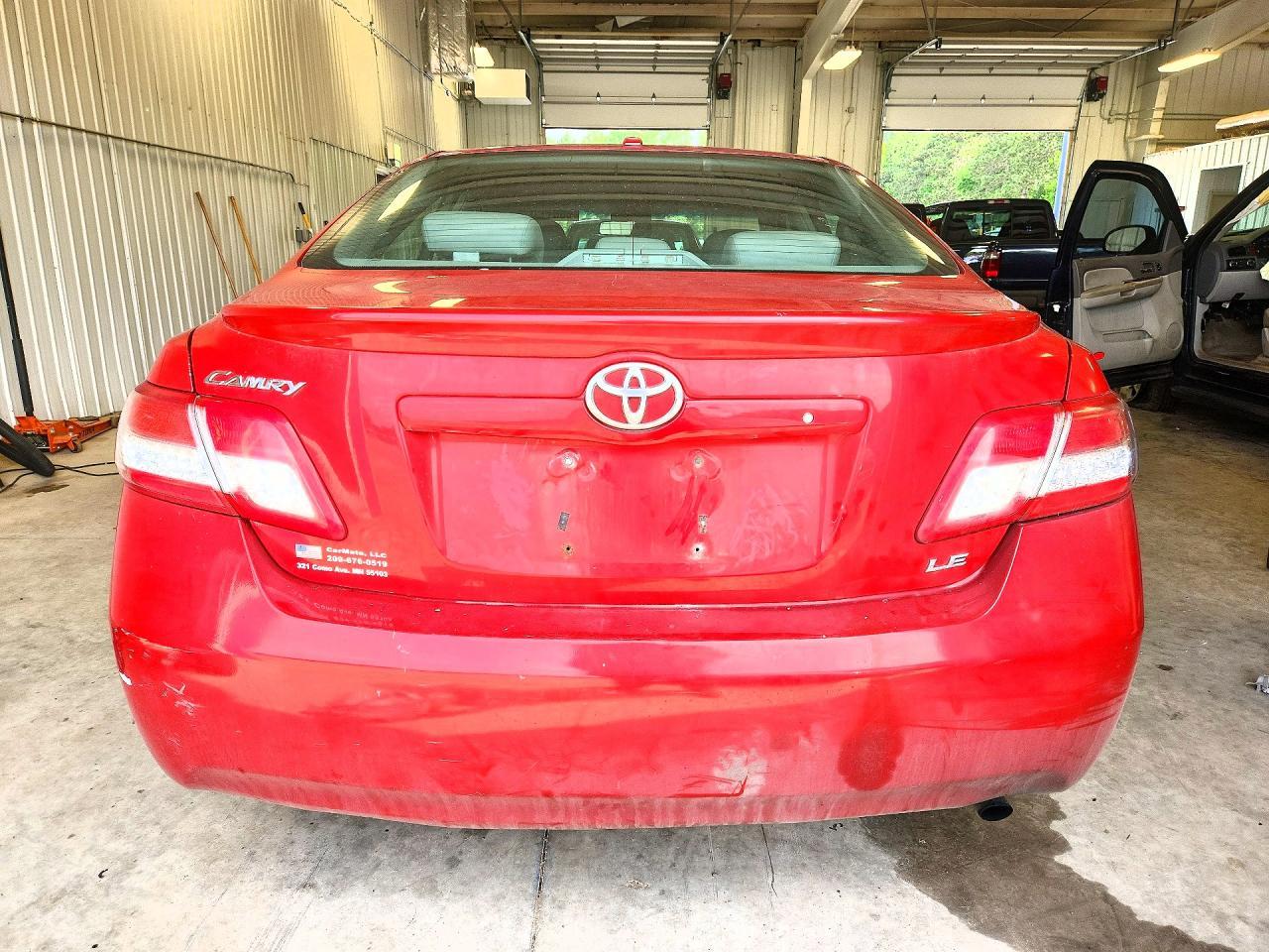 2010 Toyota Camry Le - Фото 6