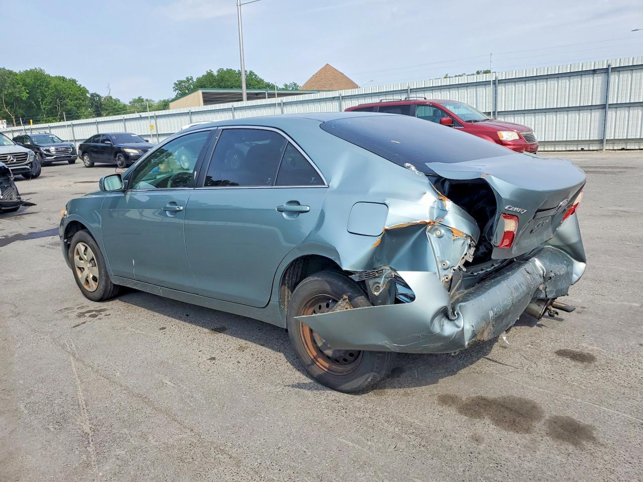 2007 Toyota Camry Le - Фото 2