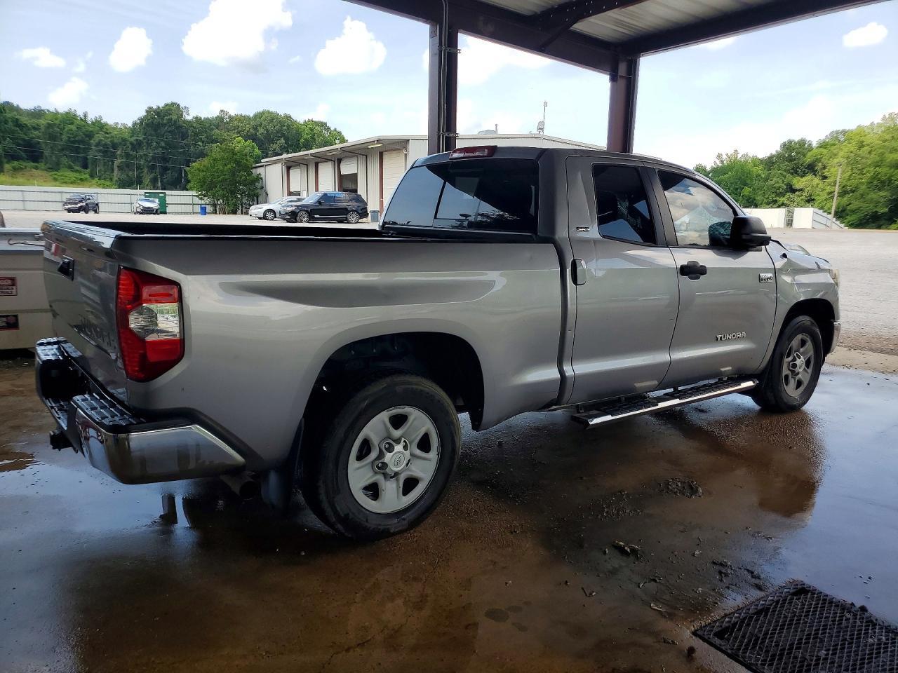 2018 Toyota Tundra Sr5 - Image 3