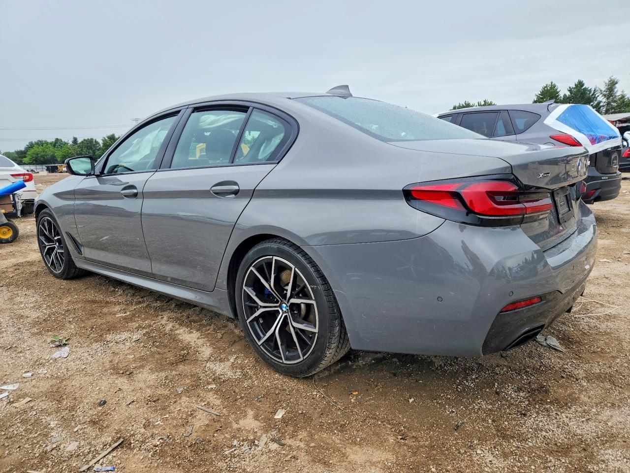 2021 BMW 530 Xi - Фото 2