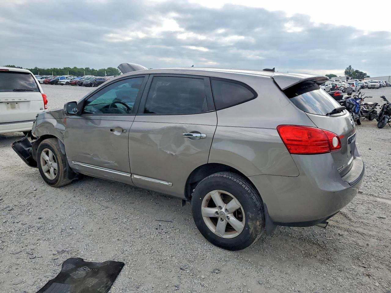 2013 Nissan Rogue S - Фото 2
