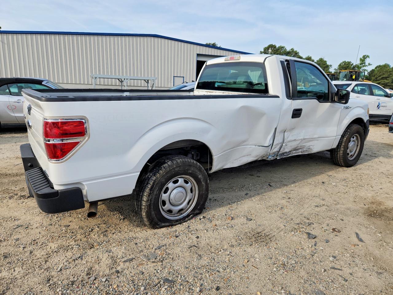 2011 Ford F150 - Фото 3