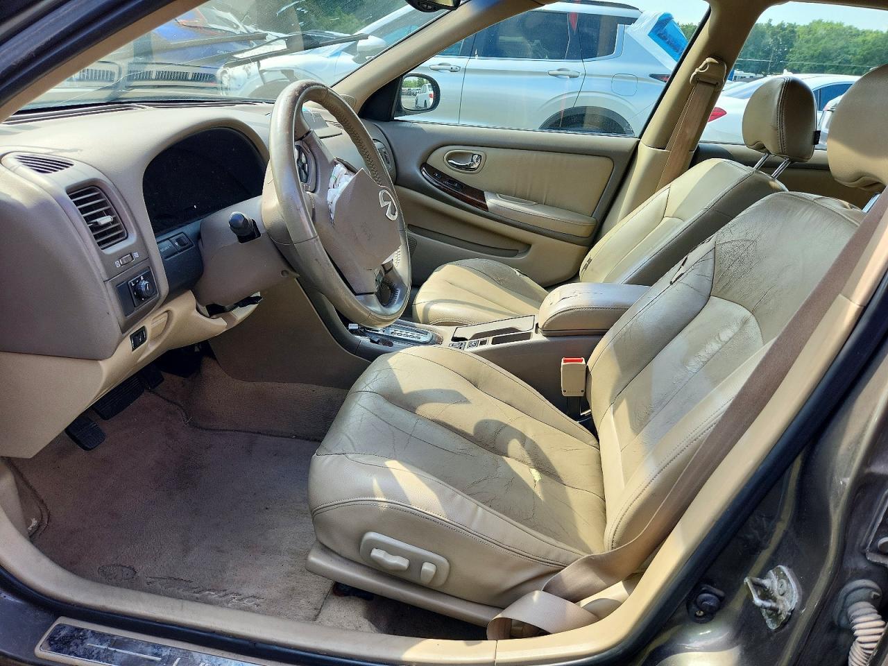2001 Infiniti I30 Base - Image 7