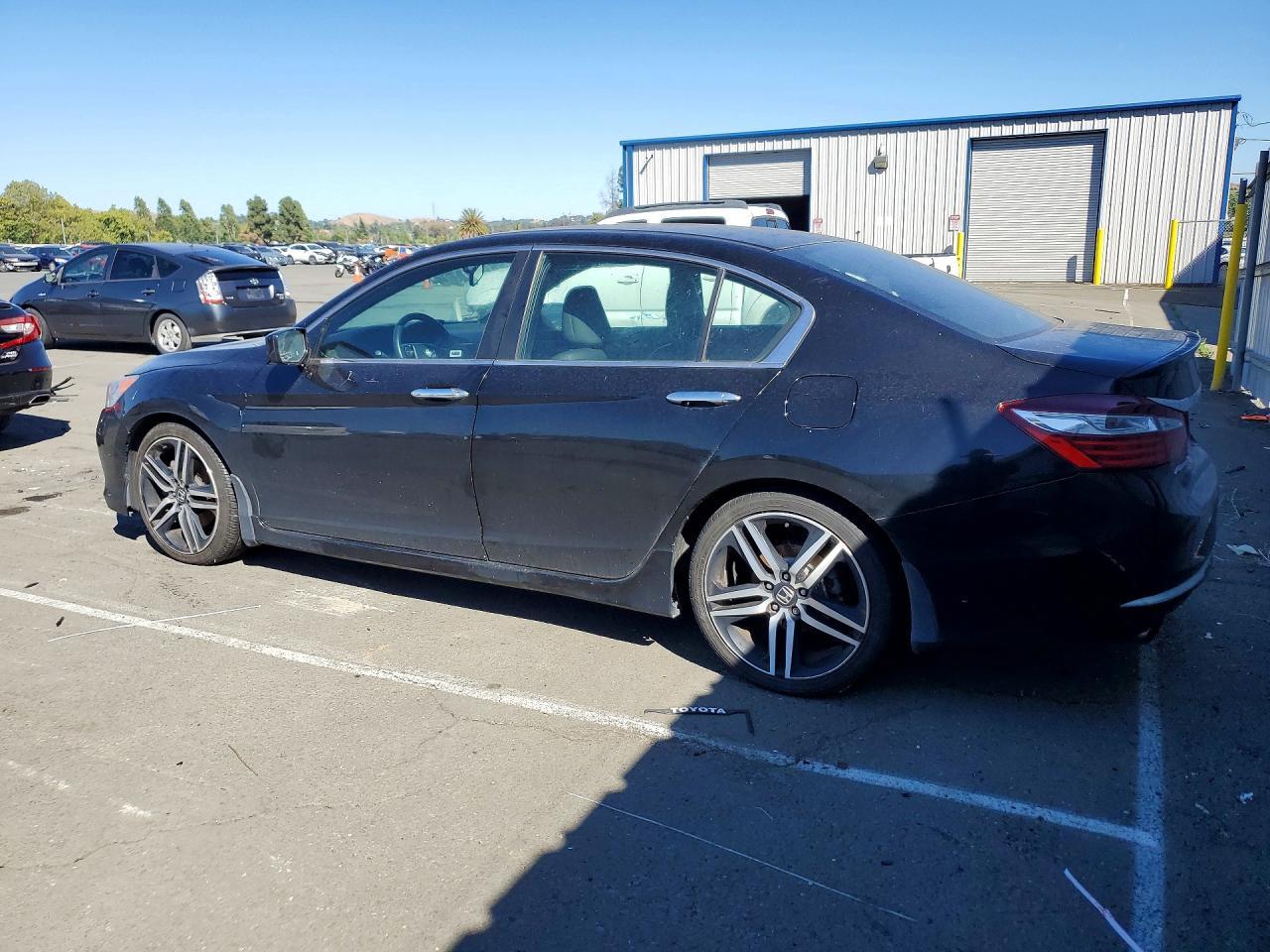 2017 Honda Accord Sport Special Edition - Фото 2
