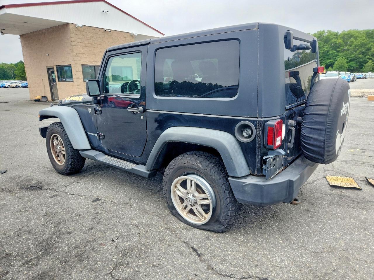 2010 Jeep Wrangler Sport - Фото 2