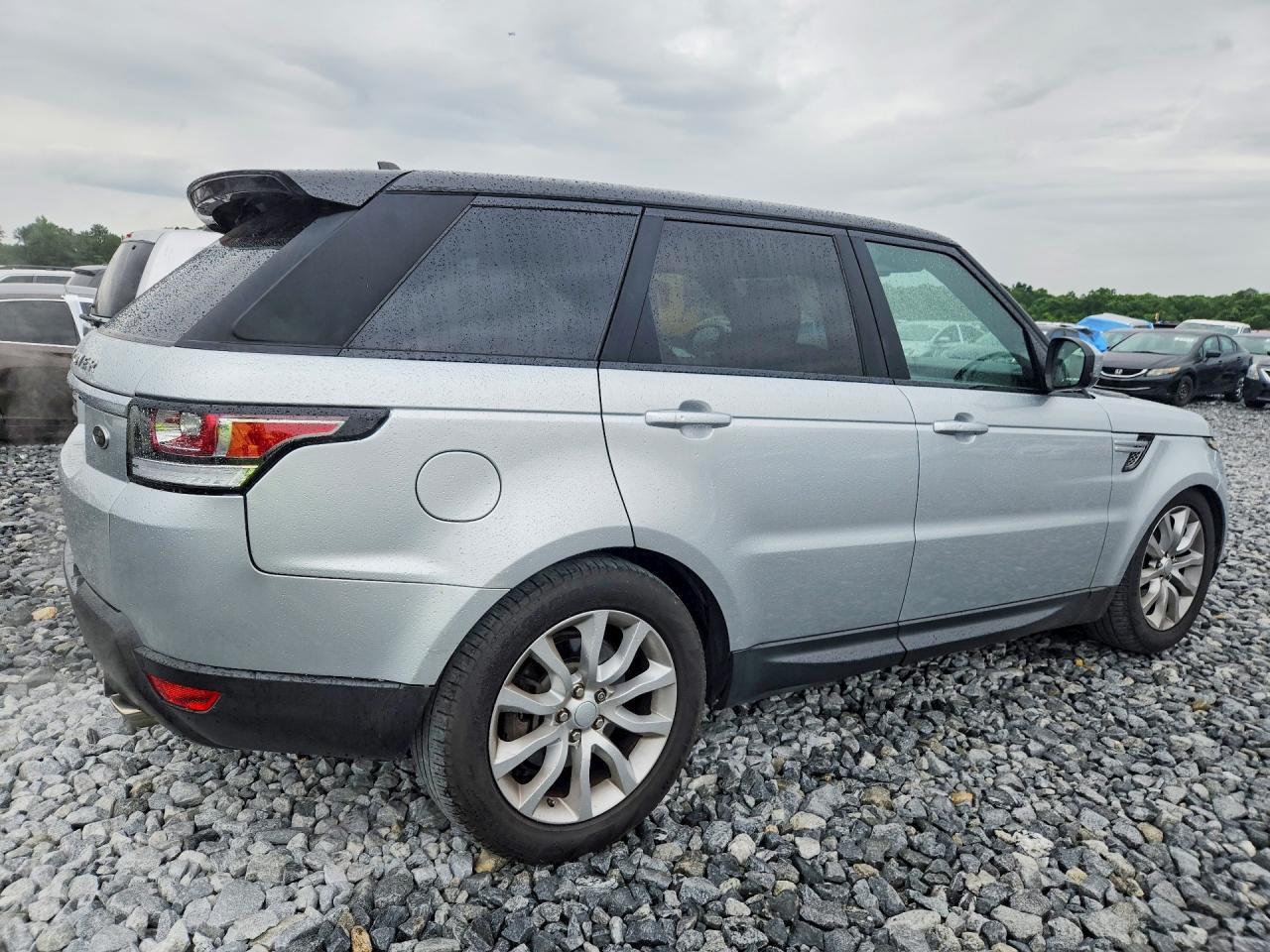2016 Land Rover Range Rover - Image 3