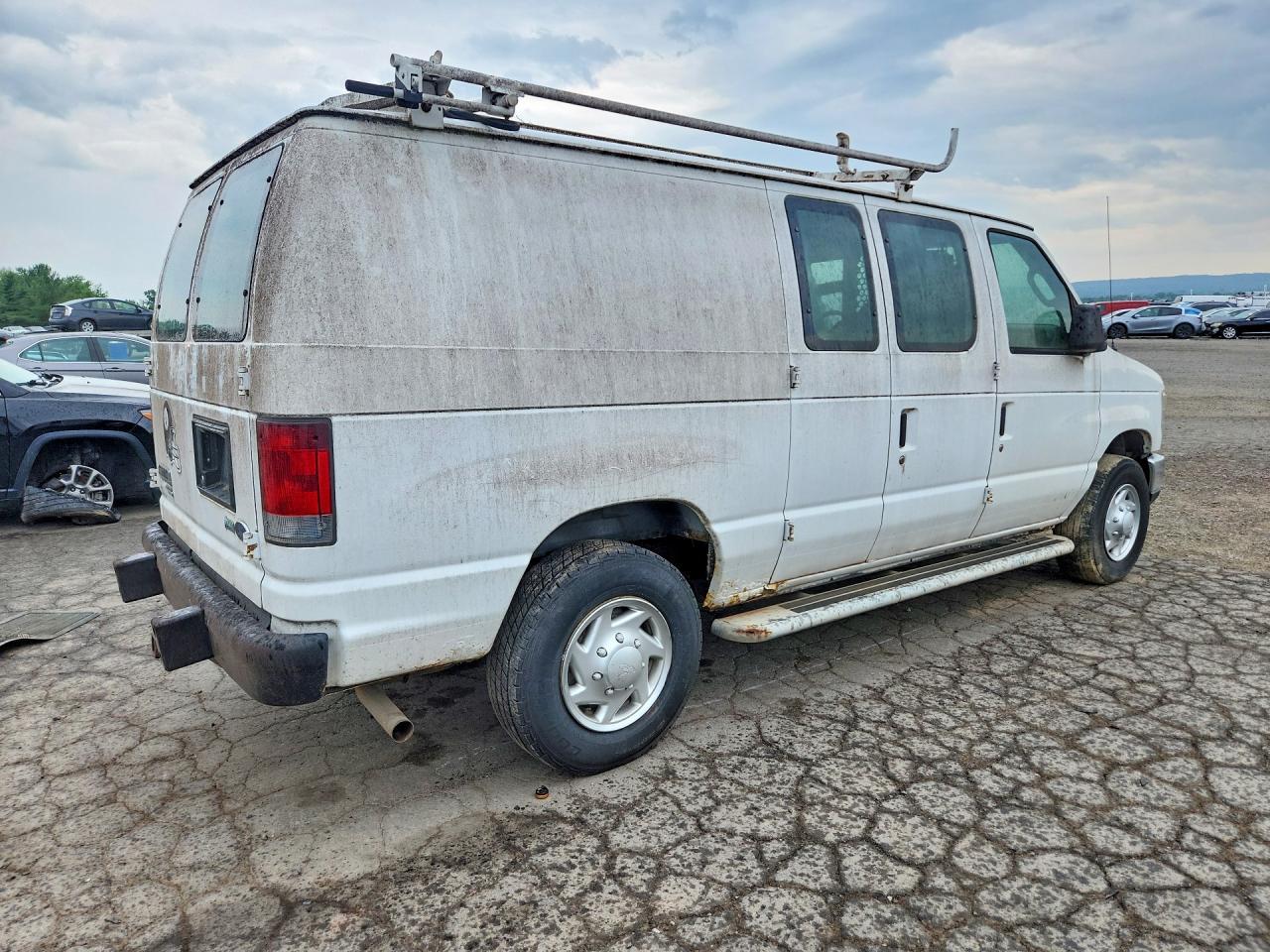 2011 Ford E250 Utility / Service Van - Фото 3