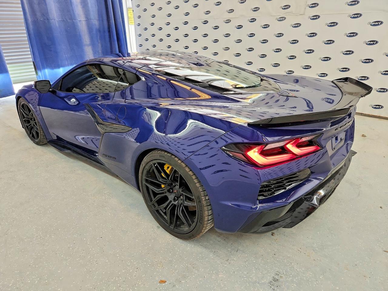 2025 Chevrolet Corvette Z06 2Lz - Фото 2