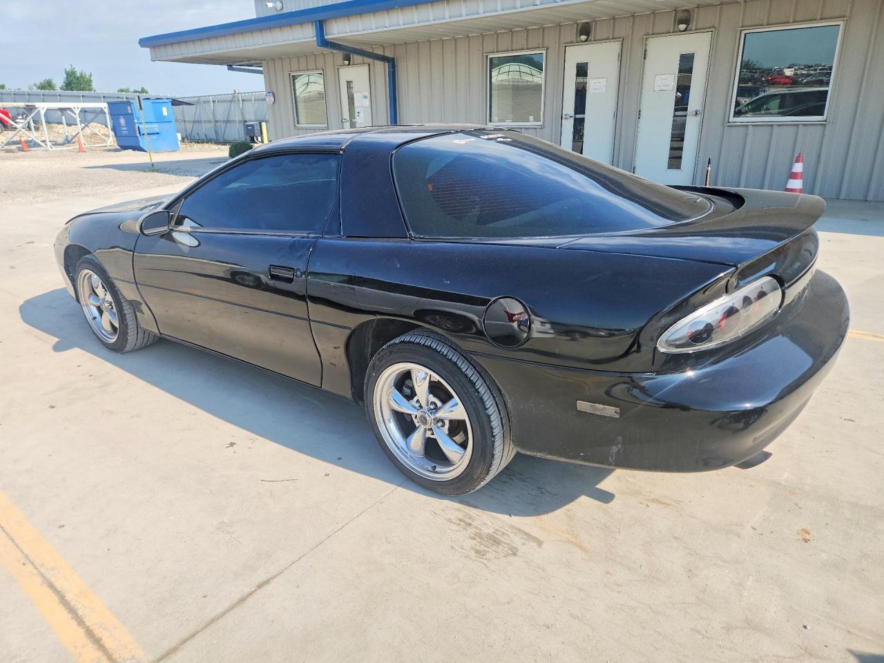 2000 Chevrolet Camaro - Фото 2