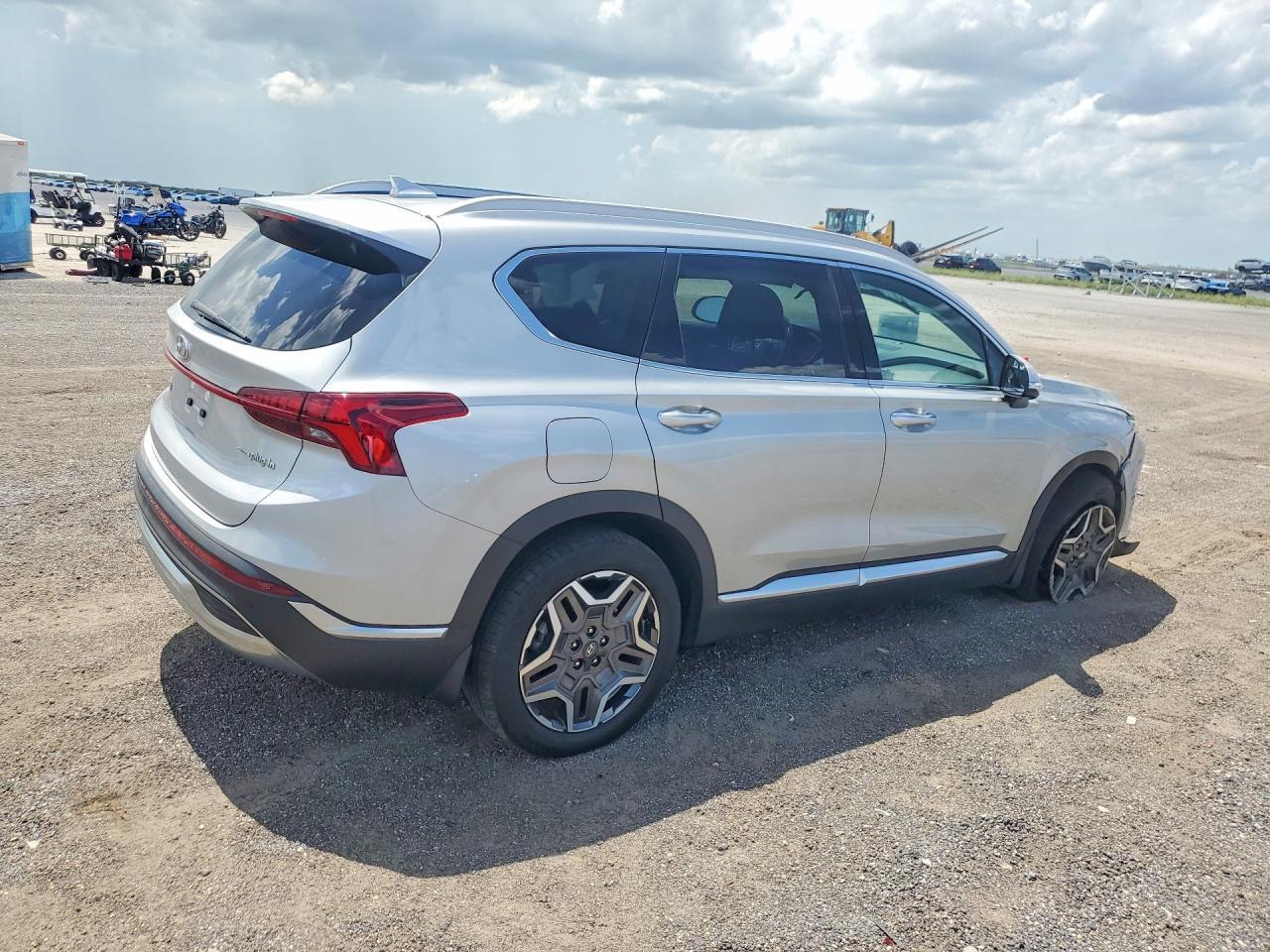 2023 Hyundai Santa Fe Limited - Image 3