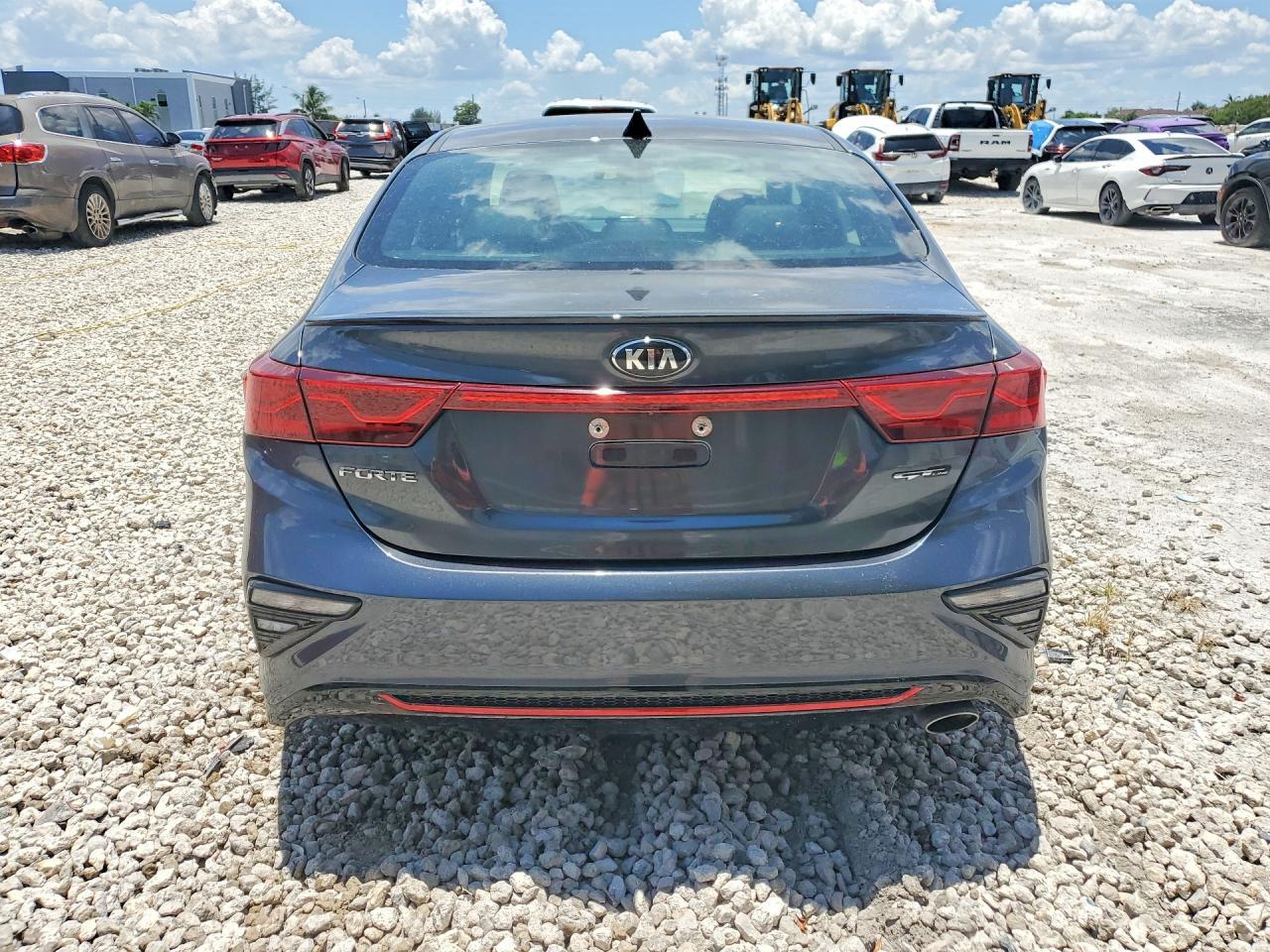 2021 Kia Forte Gt Line - Фото 6