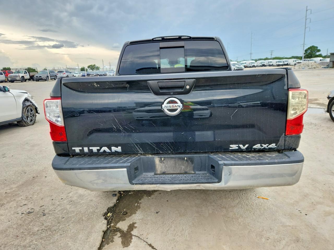 2019 Nissan Titan Sv - Фото 6