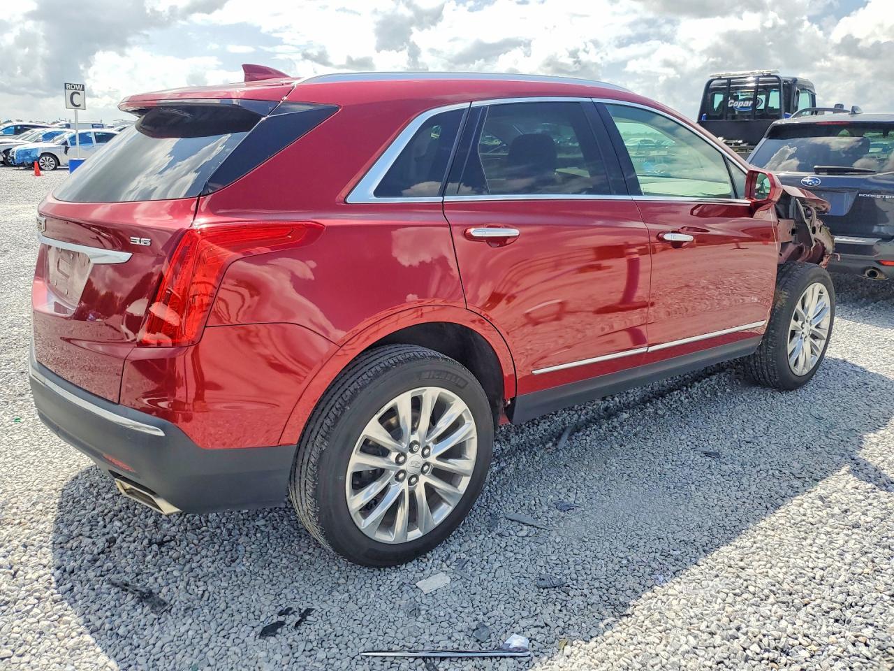 2019 Cadillac Xt5 Luxury - Image 3