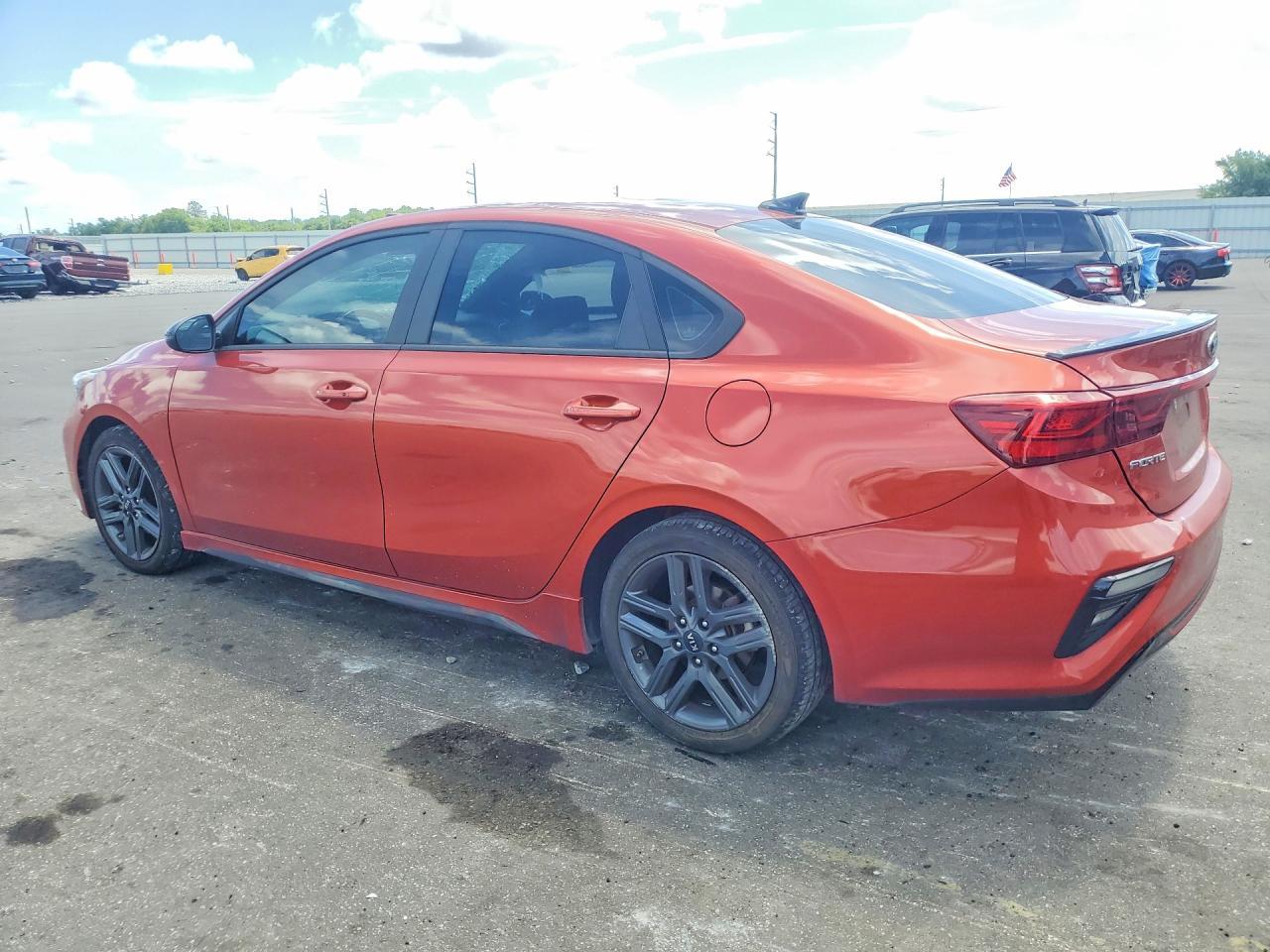 2021 Kia Forte Gt Line - Фото 2