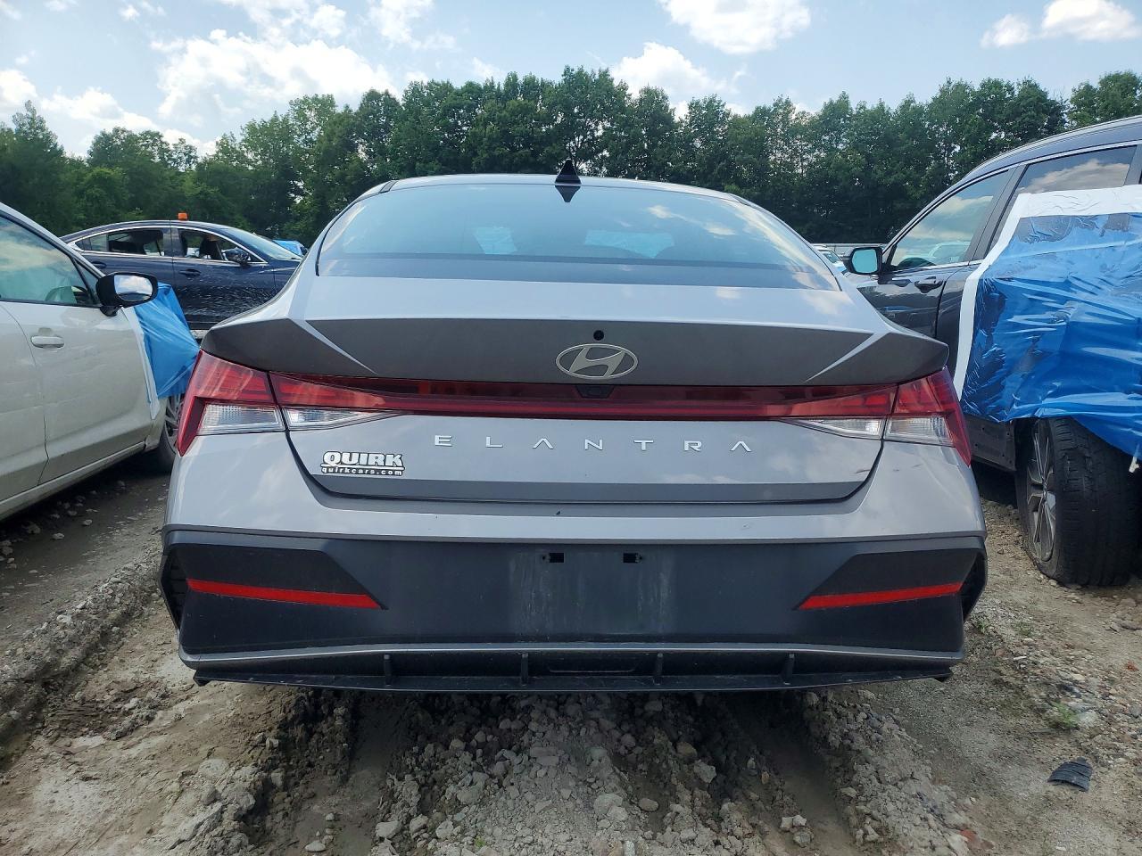 2025 Hyundai Elantra Sel - Фото 6