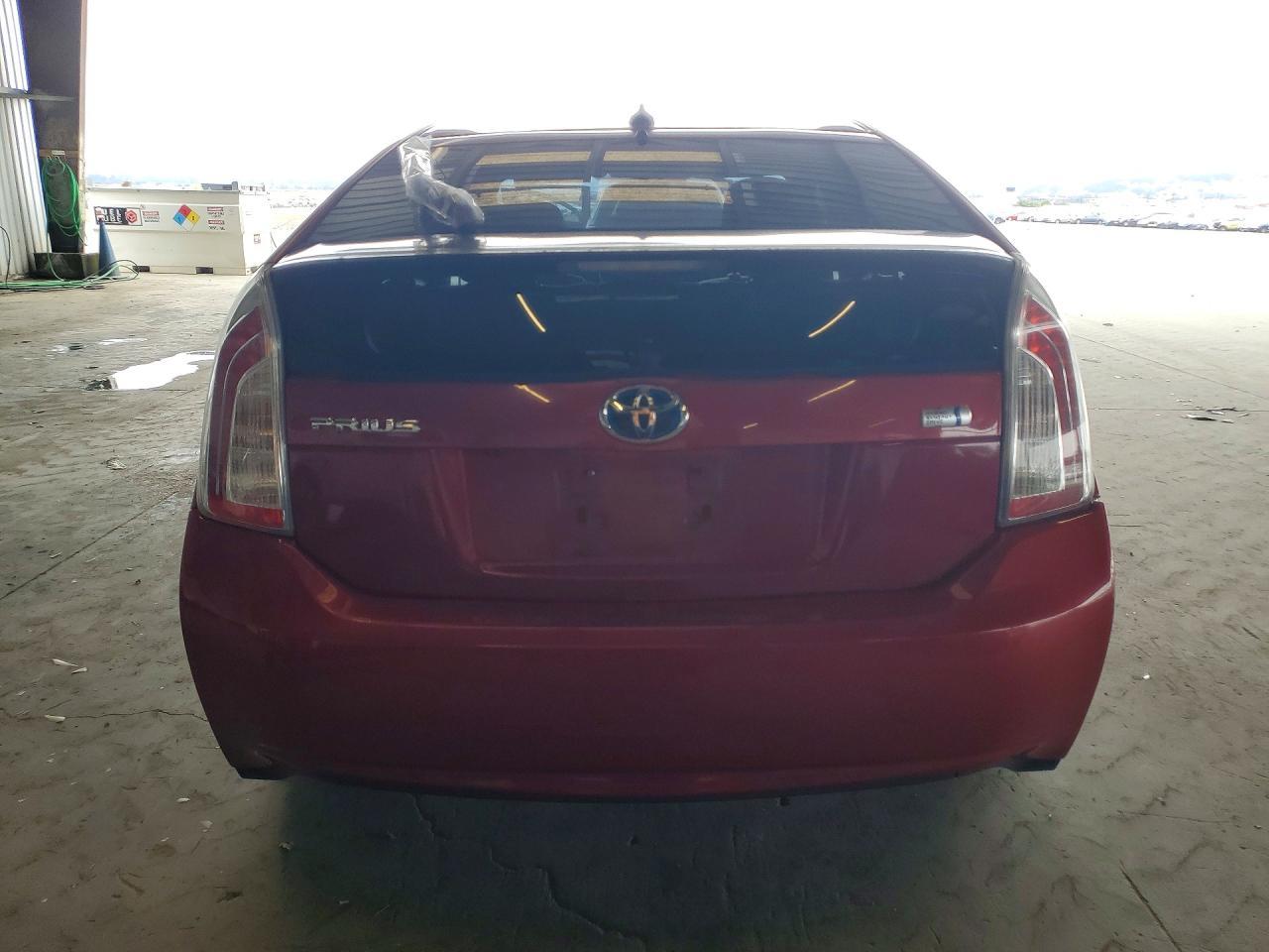 2015 Toyota Prius Three - Фото 6
