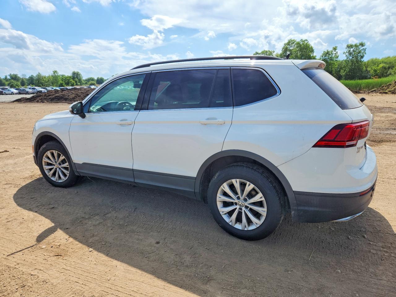 2019 Volkswagen Tiguan Se - Фото 2