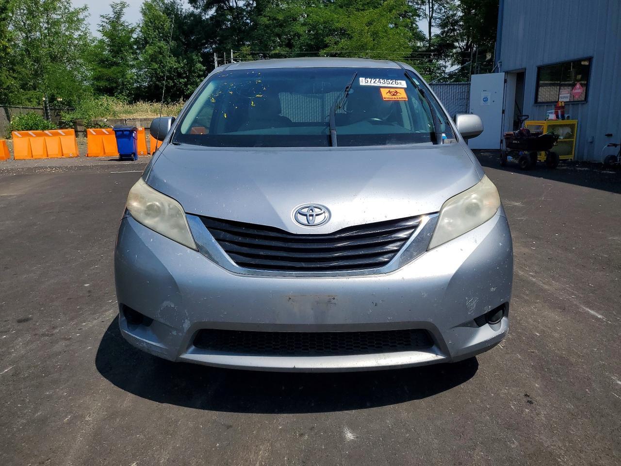 2012 Toyota Sienna Le - Фото 5