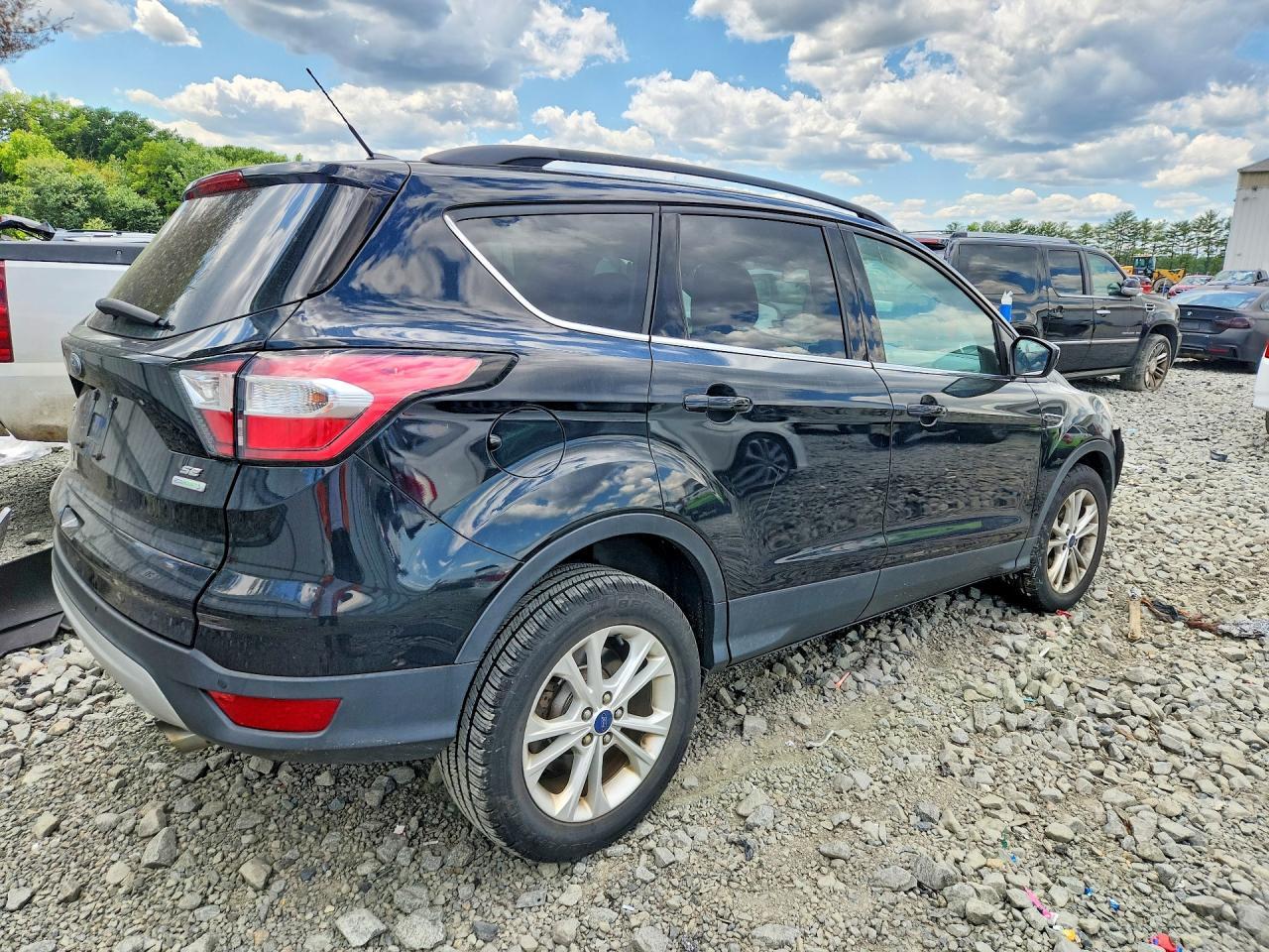 2017 Ford Escape Se - Фото 3