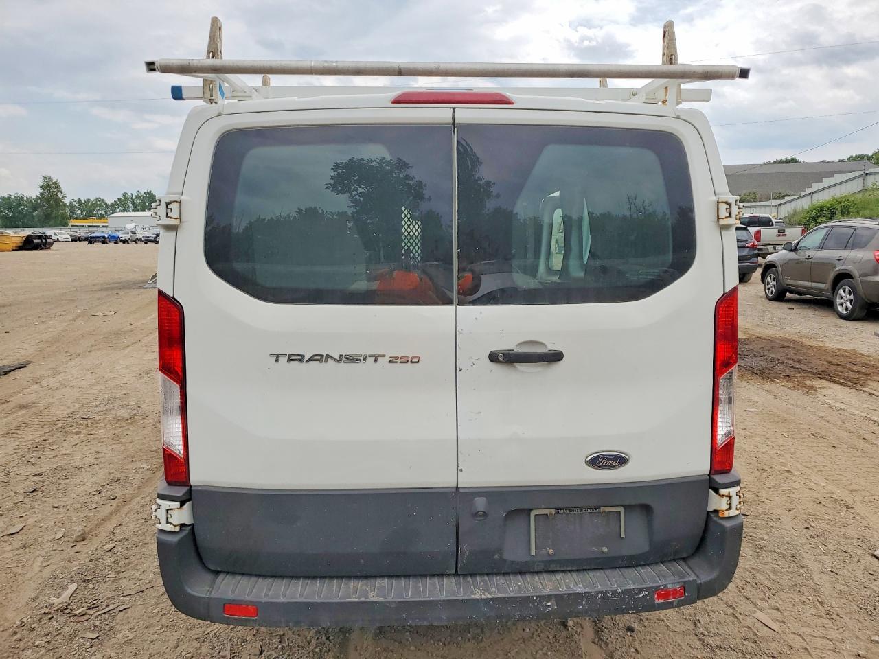 2018 Ford Transit T-250 - Image 6
