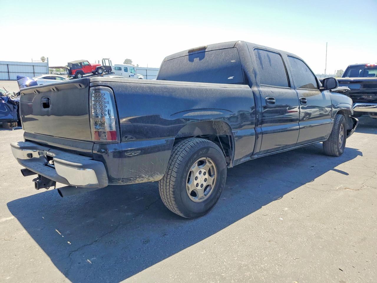 2004 Chevrolet Silverado C1500 - Фото 3